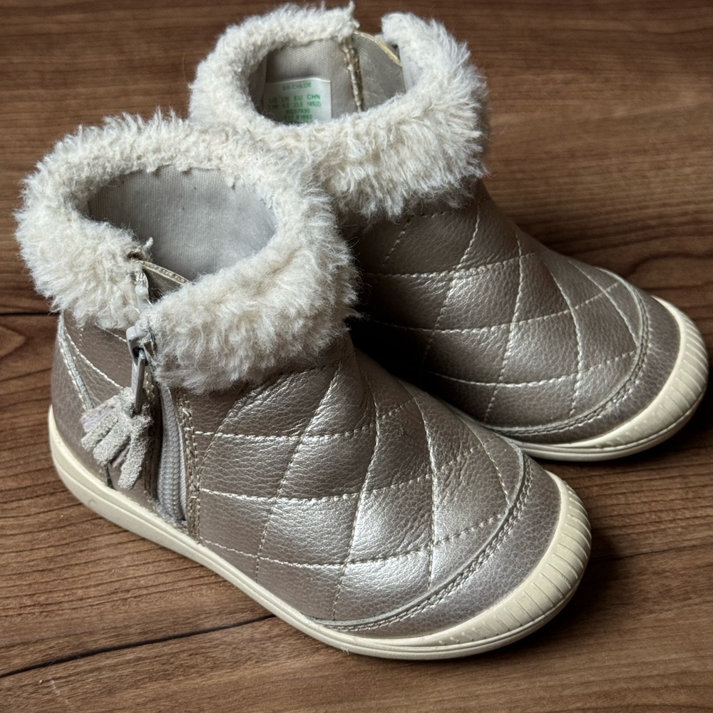 Stride Rite Chloe Quilted Boots toddler size 7.5